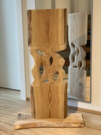 Holzskulptur "dazwischen" Holzskulptur "dazwischen"